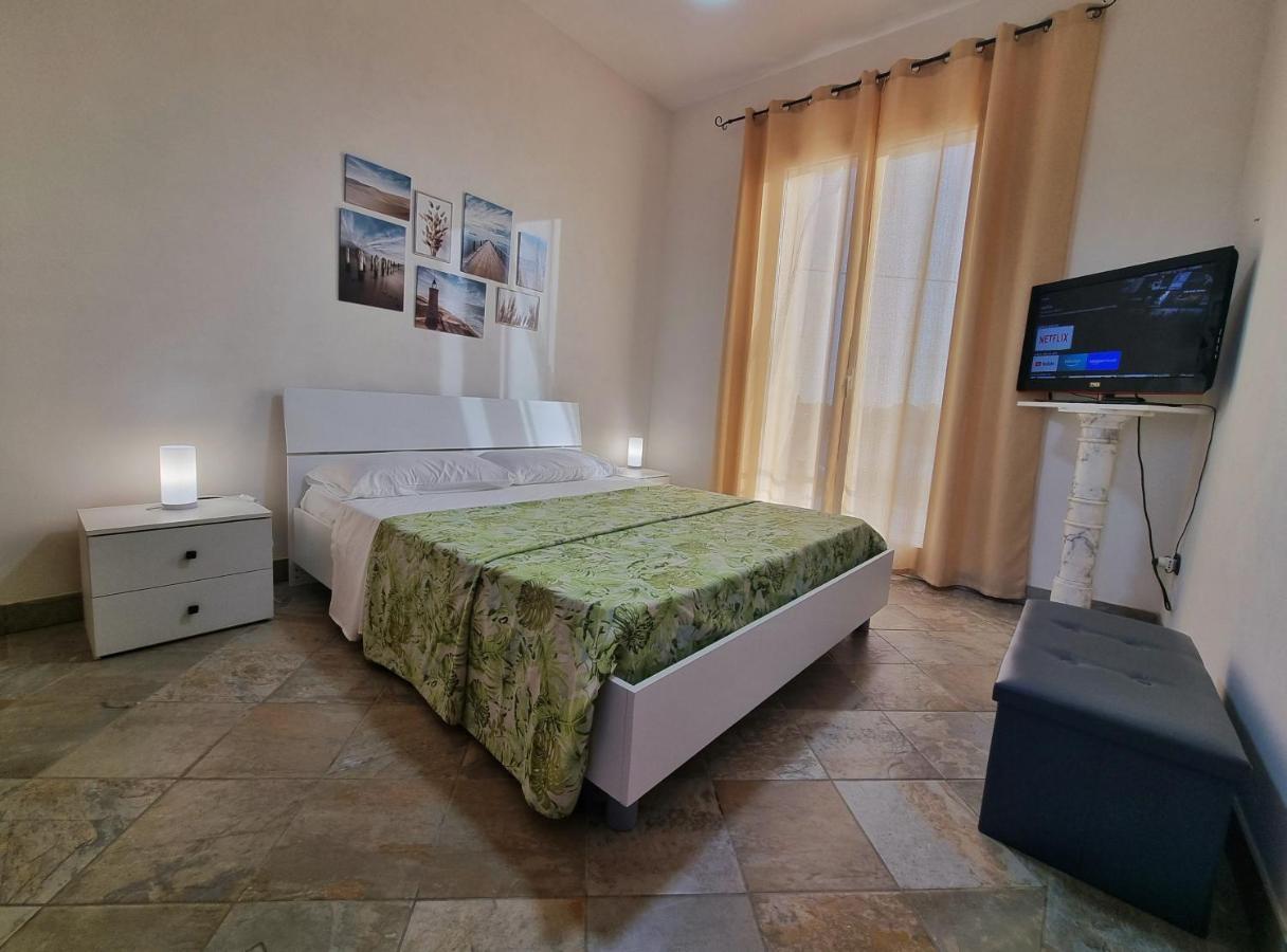 Al Vecchio Carrubo - Lovely 2-Rooms House & Patio Marsala Esterno foto